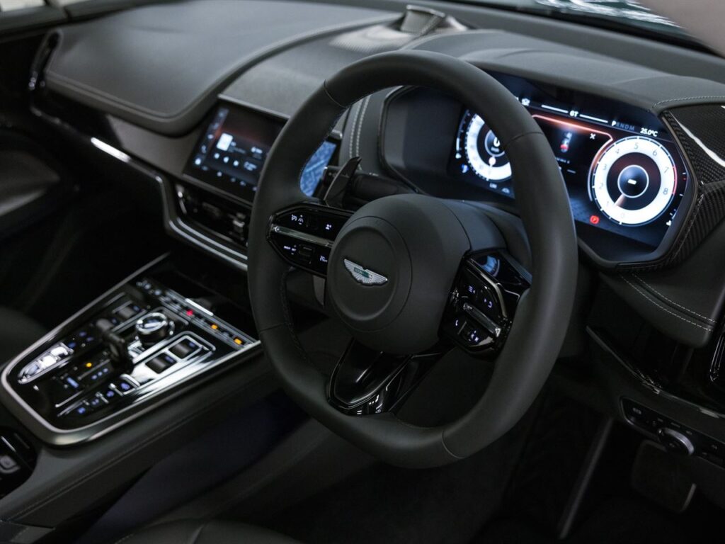 2024 Aston Martin DBX