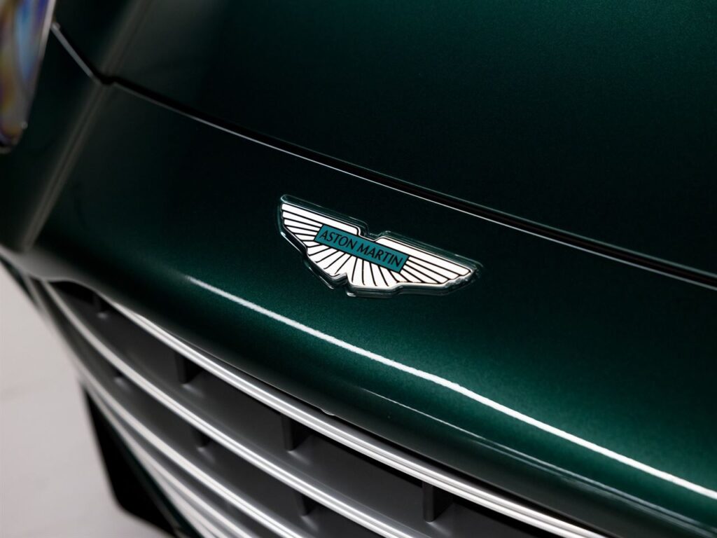 2024 Aston Martin DBX