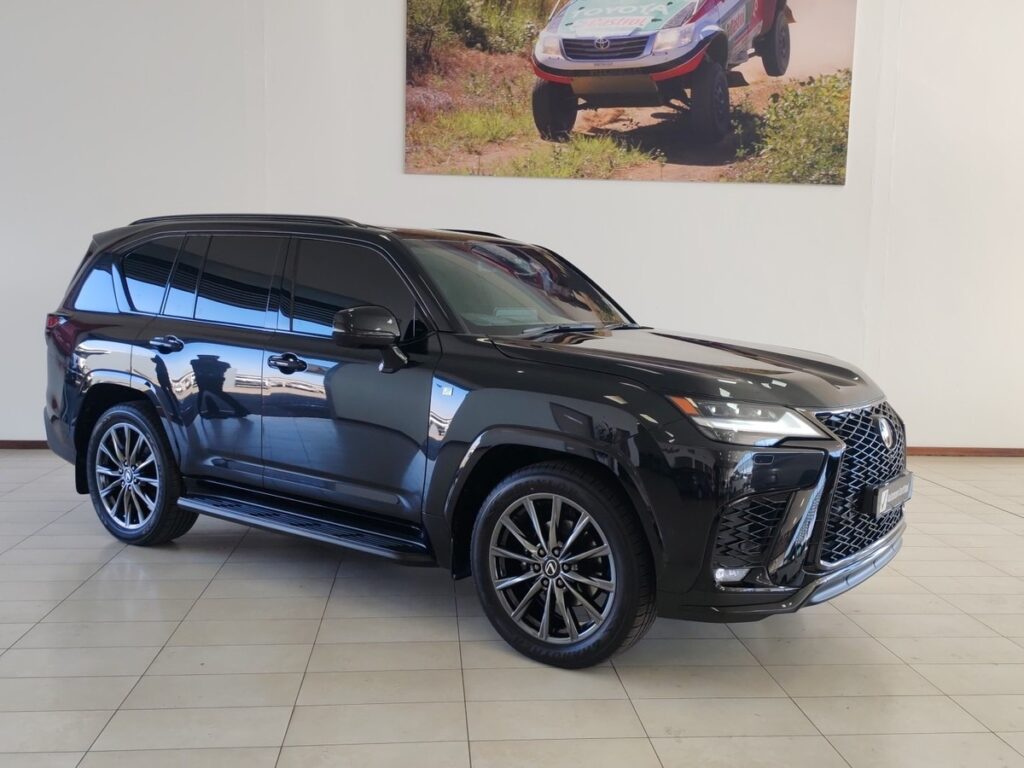 2025 Lexus LX 700h