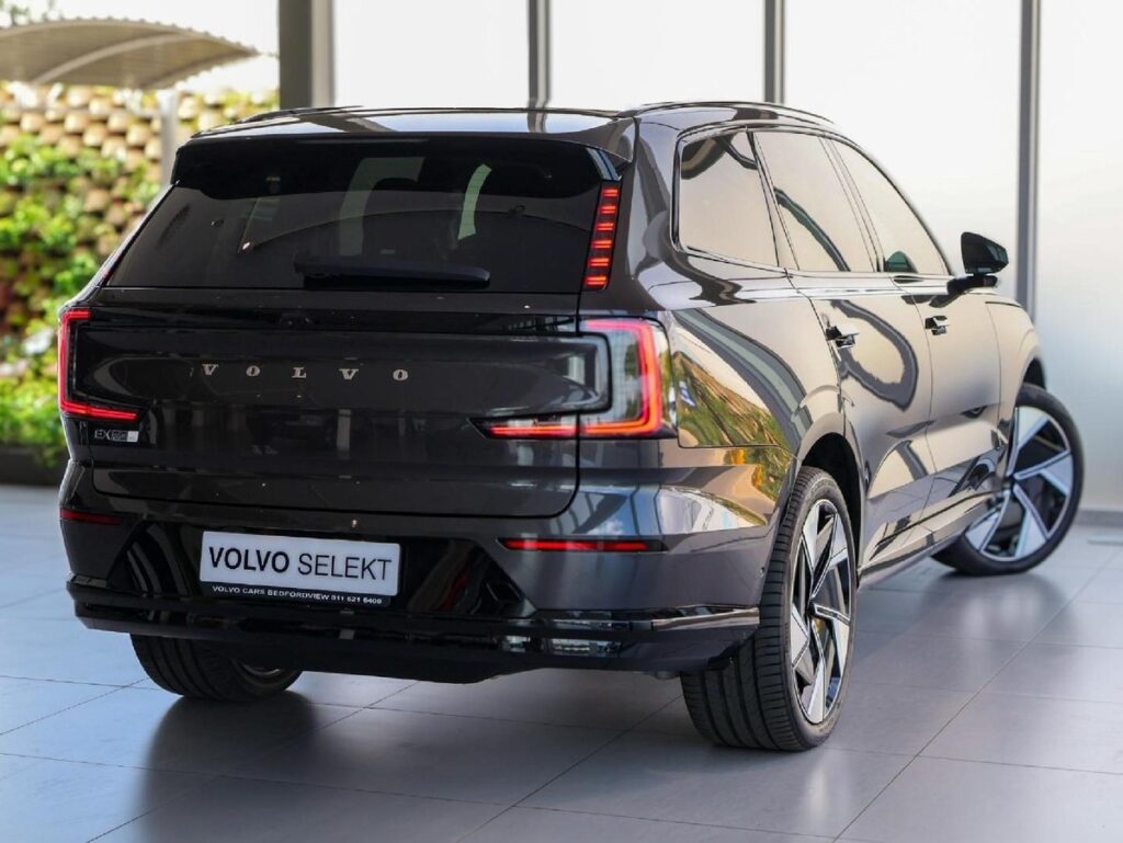 2025 Volvo EX90